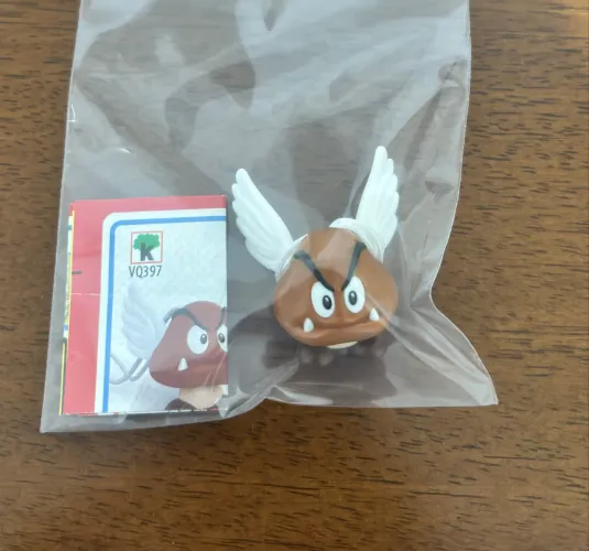 Paragoomba Kinder Joy Super Mário 