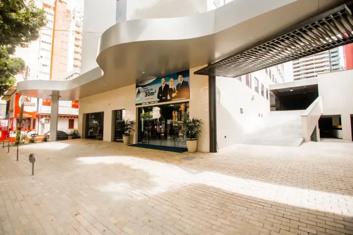 Sala Comercial Com Divisorias e Vaga de Garagem - Andar Alto