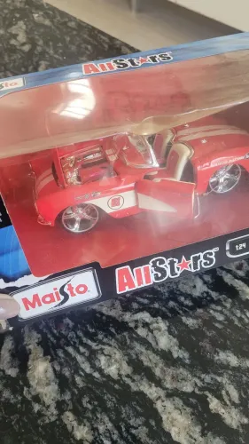 Chevrolet Corvette 1957, esc 1:24