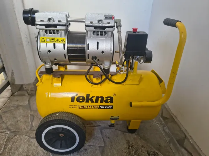 Compressor Odontológico semi-novo