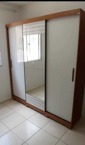 Guarda-Roupa 3 Portas