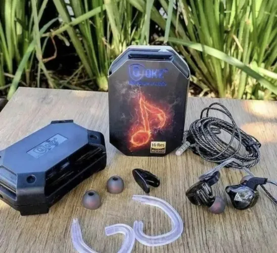 Fone de Ouvido Qkz Novos
