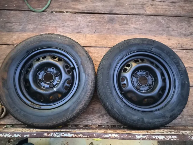 Rodas aro 13 4 furos