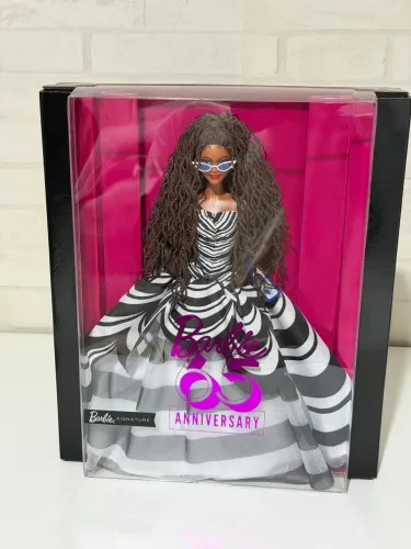 Boneca Barbie Brooklyn 65 anos 