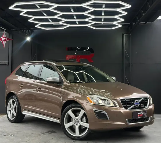 Volvo XC 60 T-5 R-design 2.0 FWD 5P 2012