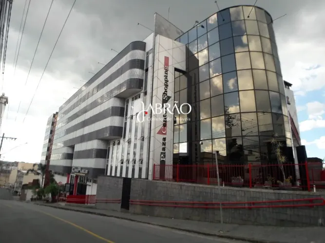 Loja na praça de alimentação do Plaza Shopping, Barbacena, MG