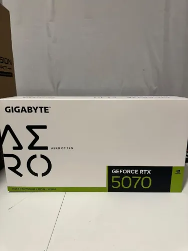RTX 5070 Gigabyte AERO 12GB - Branca