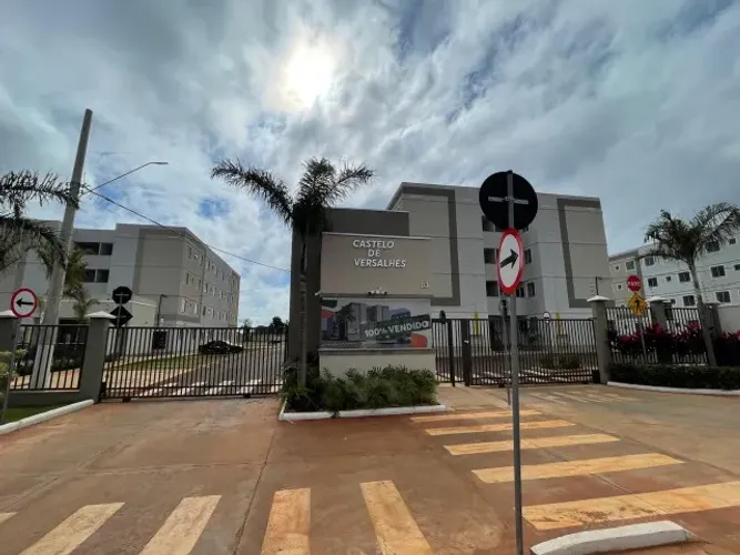 Jardim Centenário 2 QUARTOS SALA COZINHA  BANHEIRO; Incluso agua, gás e condomínio