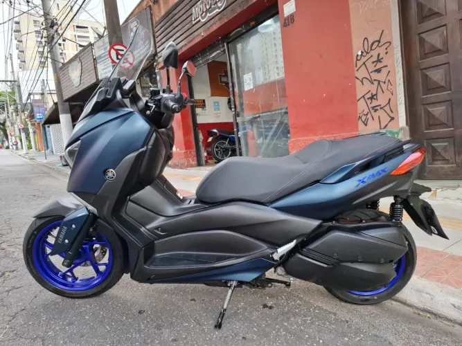 Xmax