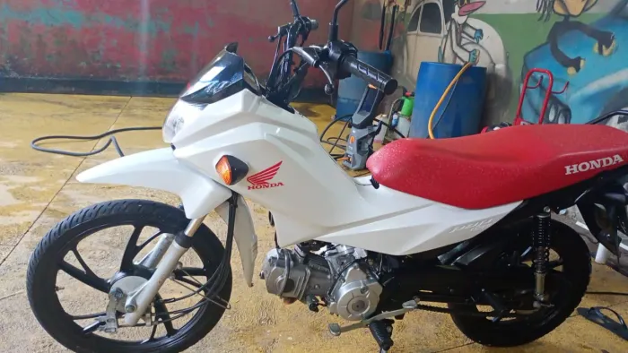 Moto pop 100 ..barato