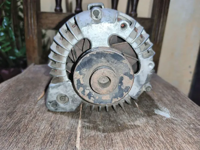 Alternador