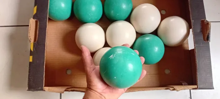Vendo essas dez bola pesada de b. São novas