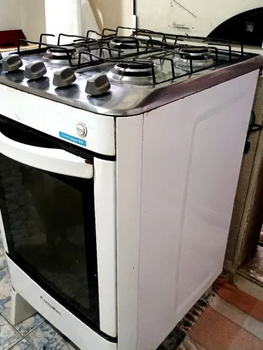 Fogão Esmaltec Ágata 4 bocas - usado