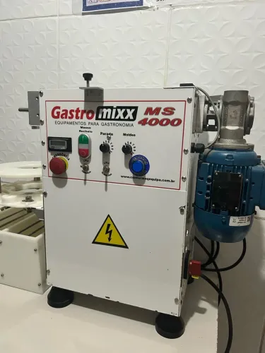 Máquina de salgados