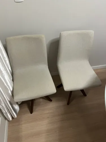 2 Cadeiras Modernas Giratórias 360º - Em Bom Estado