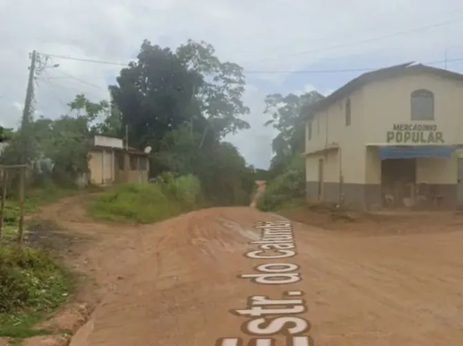 Sítio em PRESIDENTE TANCREDO NEVES