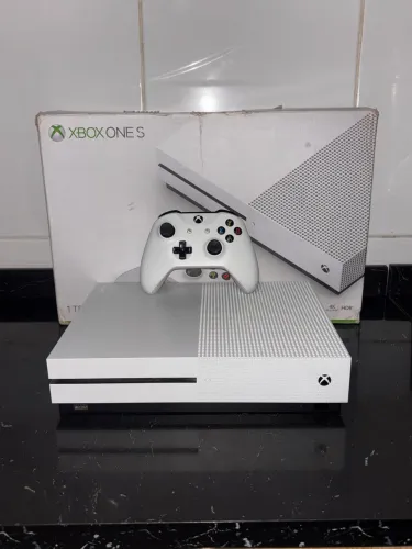 Xbox One S 1TB