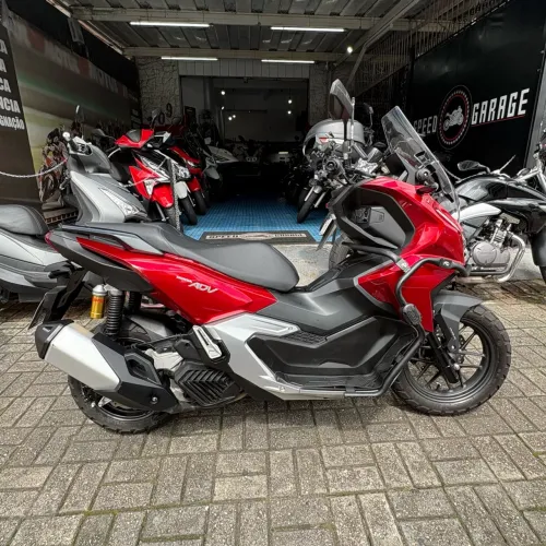 Honda ADV 160 2025 8 mil km