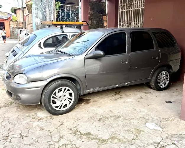 Chevrolet Corsa Wagon GLS 1.6 16V MPFI 4P 2001