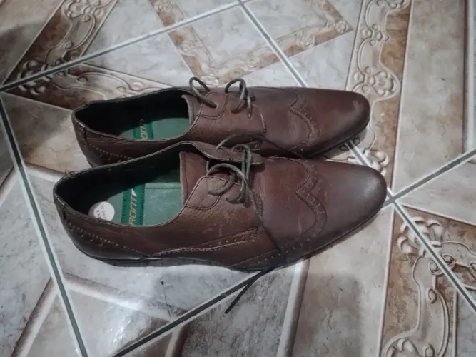 Sapato masculino marrom 40