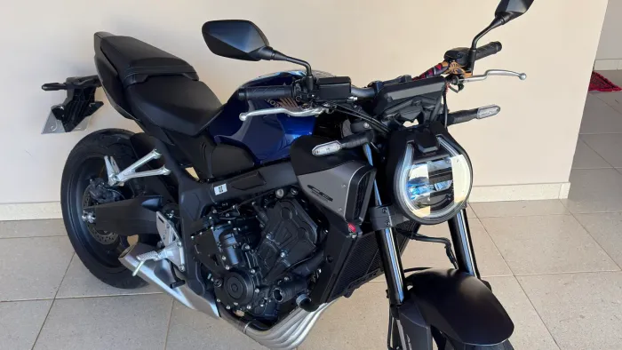 CB 650r modelo novo
