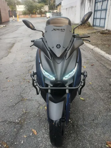 Xmax. impecável