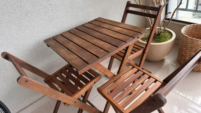 MESA E CADEIRAS PARA ÁREA EXTERNA DOBRÁVEL 60 CM X 60 CM NAIPE