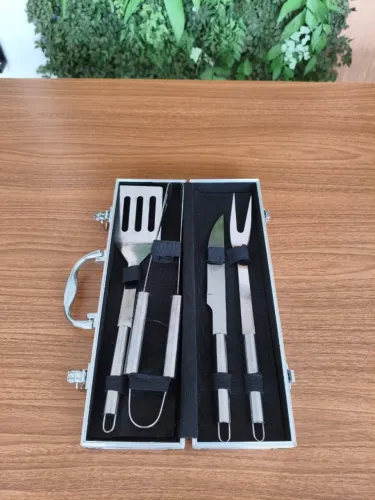 Kit Churrasco Profissional 4 Peças Inox na Maleta