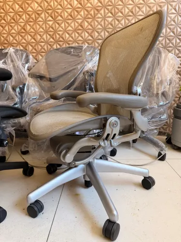 Cadeira herman miller aeron B classica completa titanium