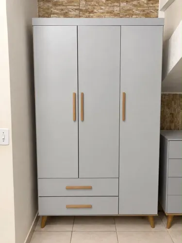 Vende-se guarda-roupa infantil Ludmilla