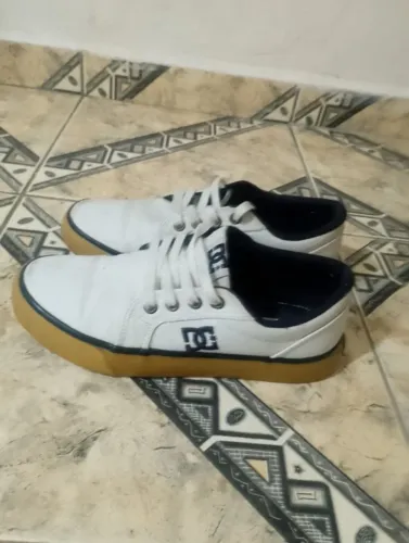 Tênis da DC