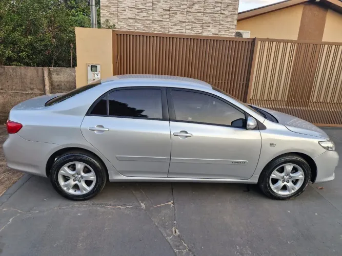 Toyota Corolla XEI 2.0 Flex 16V Aut. 2011