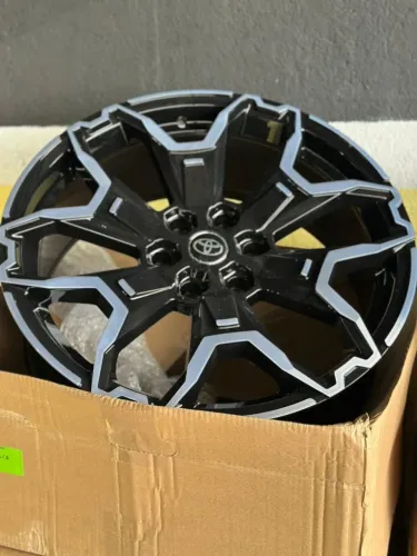 aro 22 americana 6x139<br><br>8999$