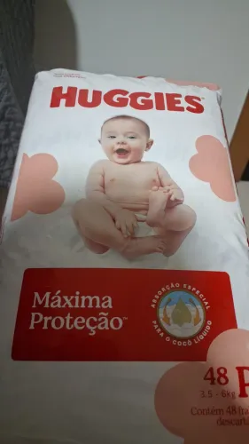 Pacote com 48 Fraldas Huggies Tamanho P