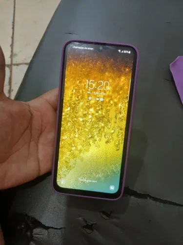 Celular Samsung A20 normal