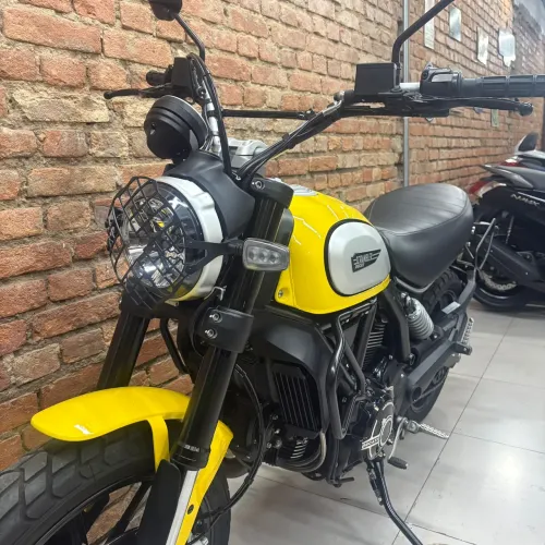 Ducati SCRAMBLER ICON 800cc