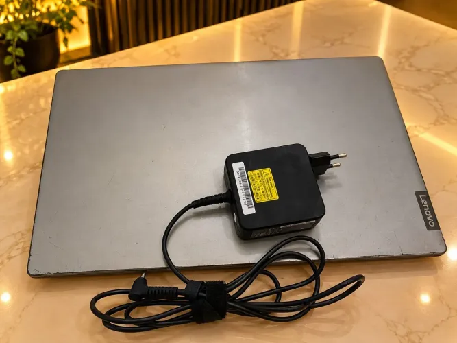 Lenovo IdeaPad Notebook