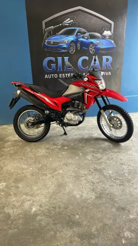 Moto muito nova, dispenso curiosos!!