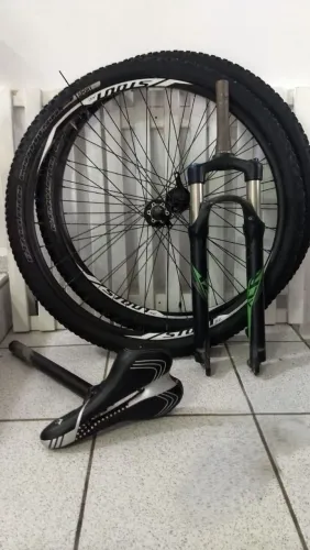 Kit Upgrade MTB Aro 29 - Suspensão Suntour + Rodas Stout XC + Selim Novo