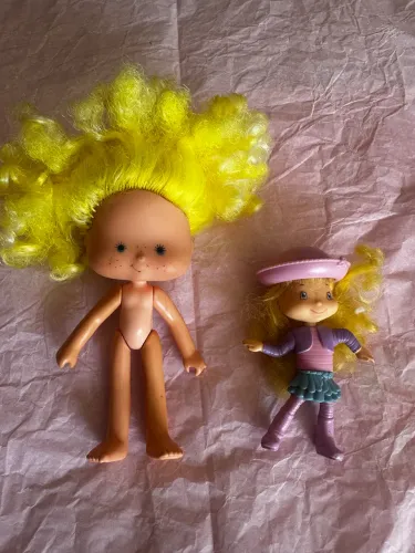 Boneca coleção moranguinho