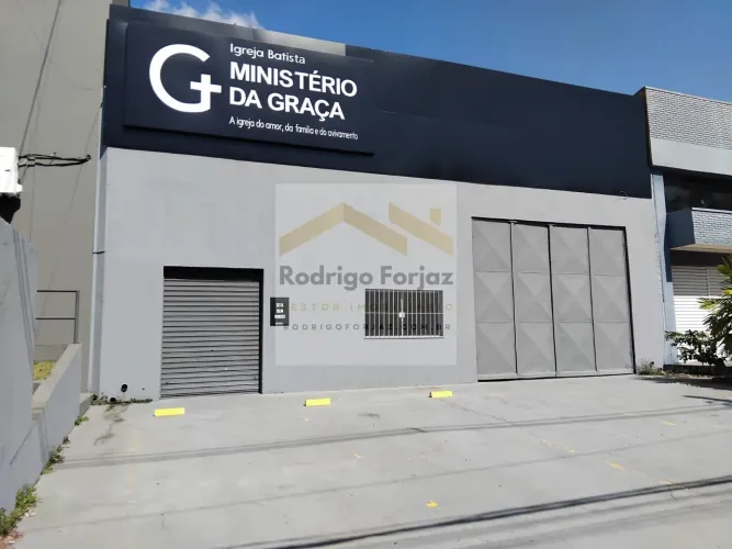 EXCELENTE LOJA À VENDA EM RUA MOVIMENTADA ALPHAVILLE/SP - A/C:500m²,A/T: 610m², AFABRIL: 4