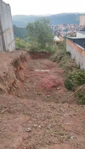 Terreno à venda em Cajamar-SP, bairro Portais (Polvilho), 140m² de área. Aproveite esta op