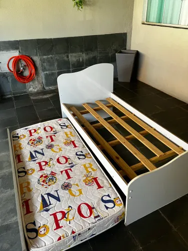 MINI CAMA COM AUXILIAR