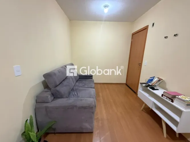 Apartamento 2 quartos para aluguel São Judas Tadeu 42m² Montes Claros MG