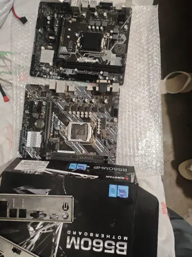 Vende se 2 placas mãe em perfeito estado uma b560 biostar e uma h410m-E
