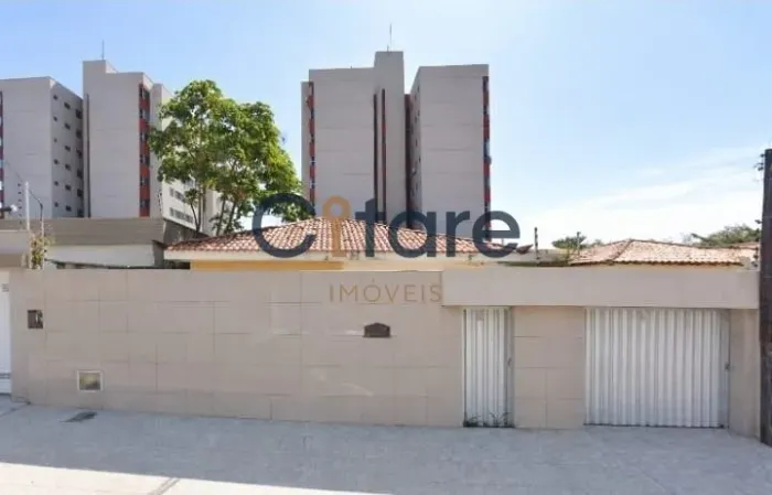Casa Comercial à Venda no Bairro São Gerardo - Excelente Oportunidade para Investimento ou