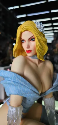 Emma Frost White Queen Geisha 1/4