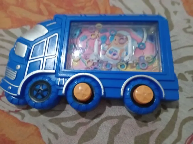 Brinquedo Caminhão Infantil com Jogo de Argolas - Usado