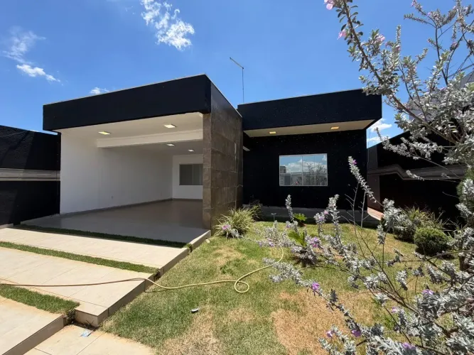 ALUGUE POR R$ 6.500: Casa de 400m² com Piscina e Área Gourmet