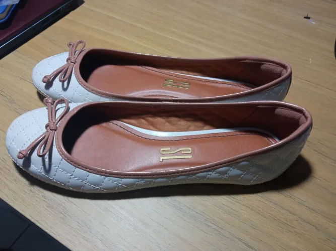 Sapatilhas Santa Lolla off-white Tam 37